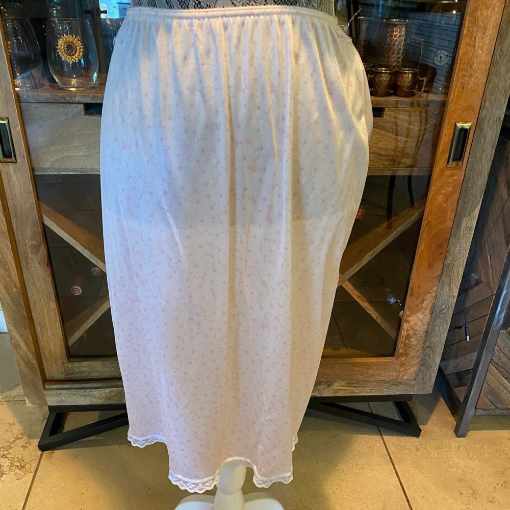 Vintage adorable white with pink Daisy half Slip by Warners